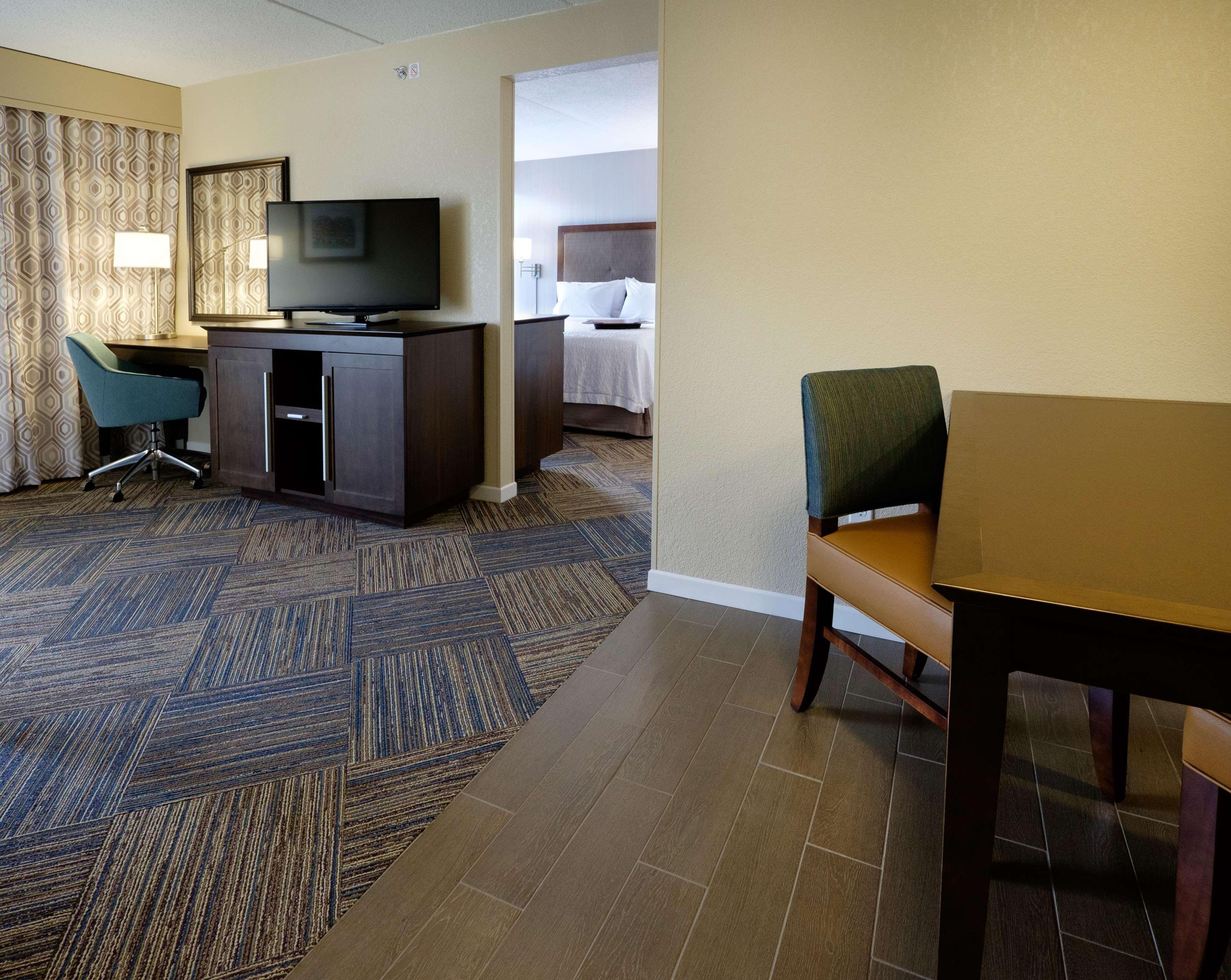 Hampton Inn Green Bay Downtown Exteriör bild