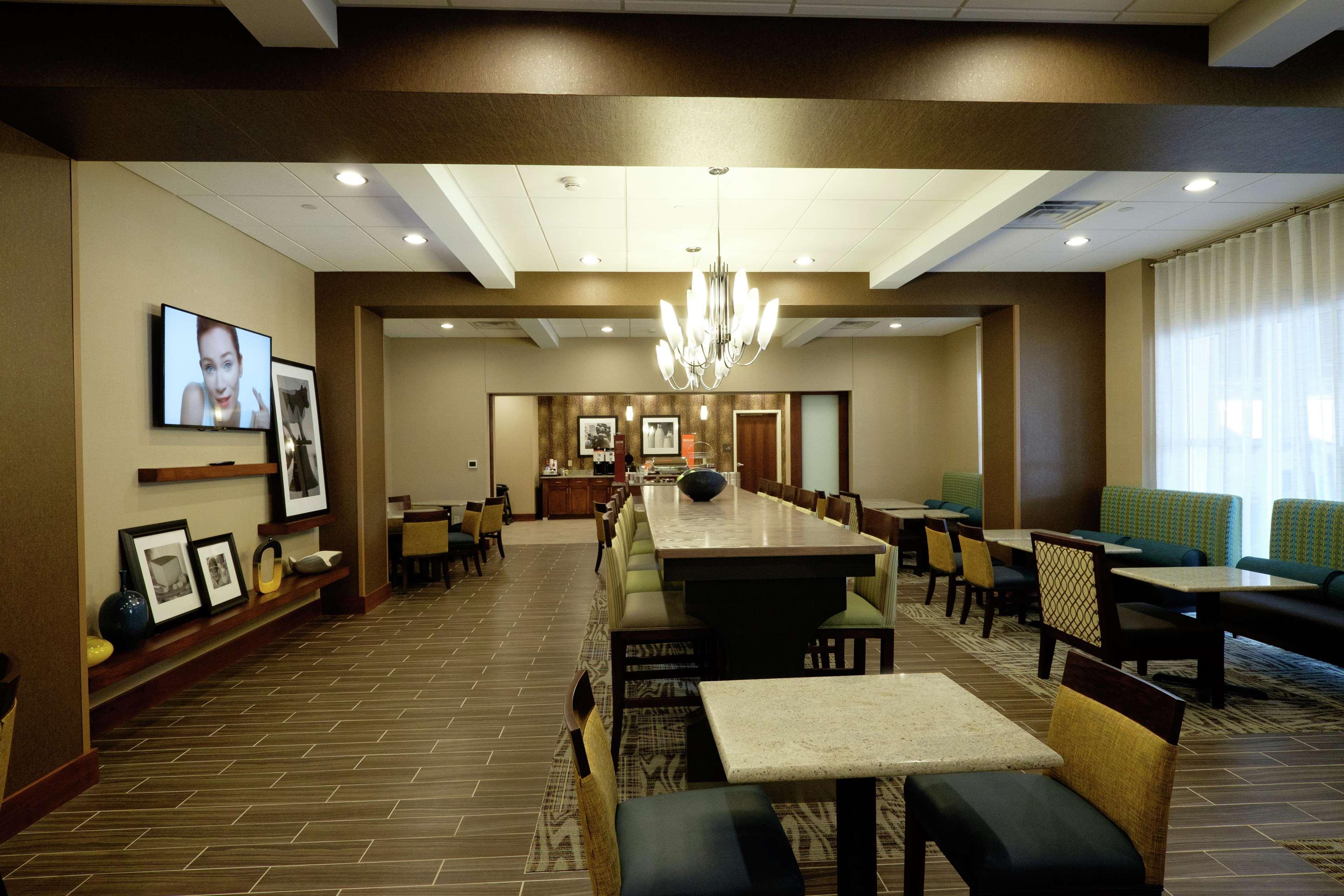 Hampton Inn Green Bay Downtown Exteriör bild