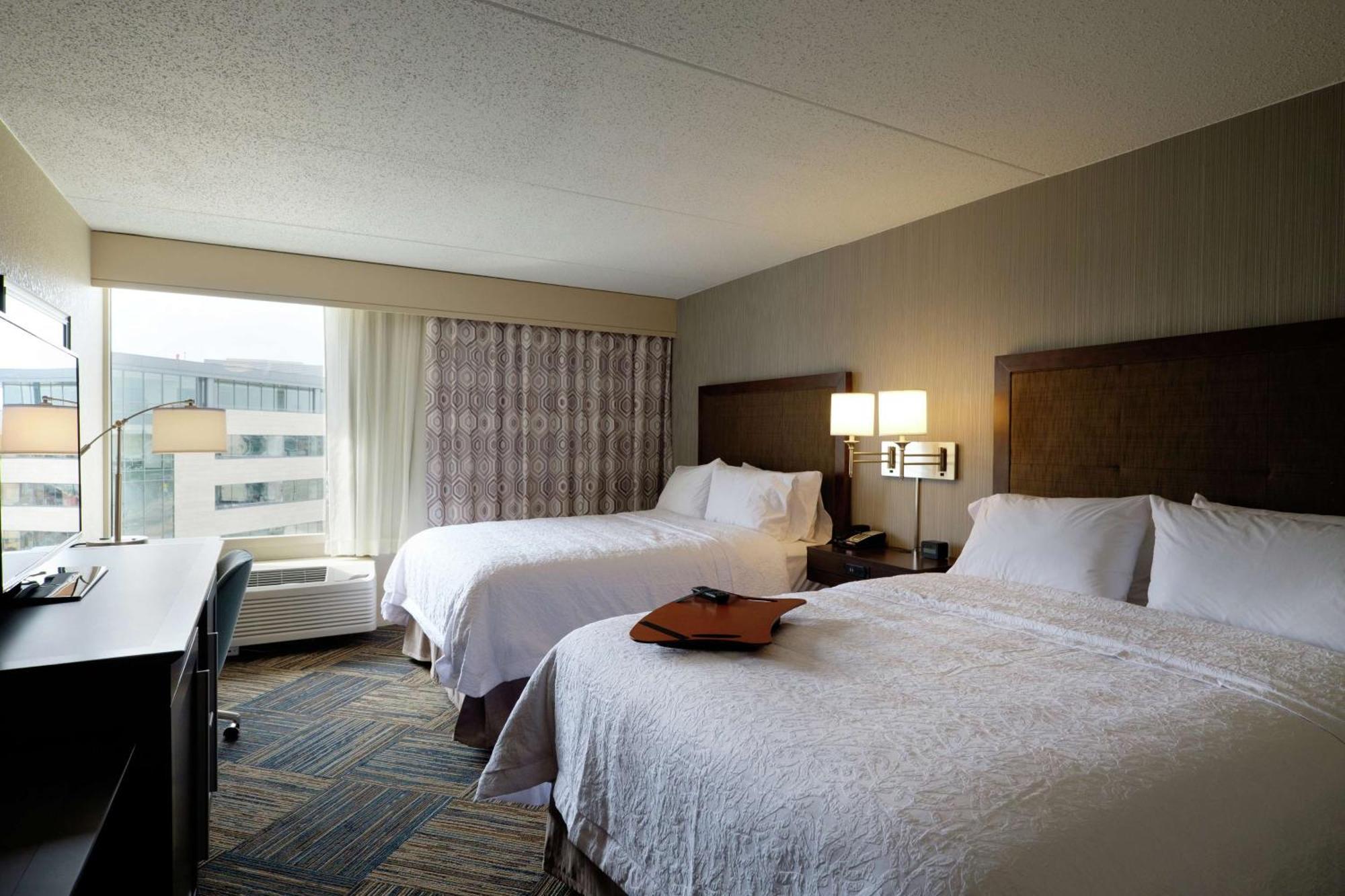 Hampton Inn Green Bay Downtown Exteriör bild